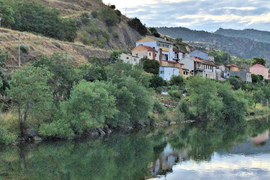 Along the Douro    photograph
